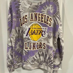 HYBIRD SWEATSHIRT BIG AND TALL 2XL IRONED ON TRANSFER OF LAKERS